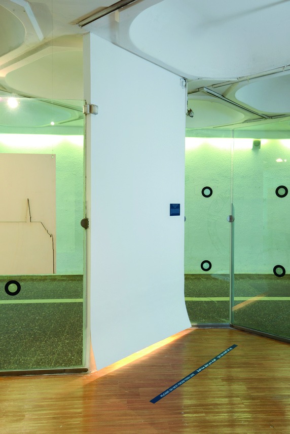 Treasure Troves Adi Weizmann Sculpting with plaster, LED 150x300cm